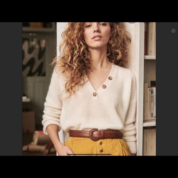 Sezane Sweaters - SEZANE OF PARIS CREAM MOHAIR SWEATER